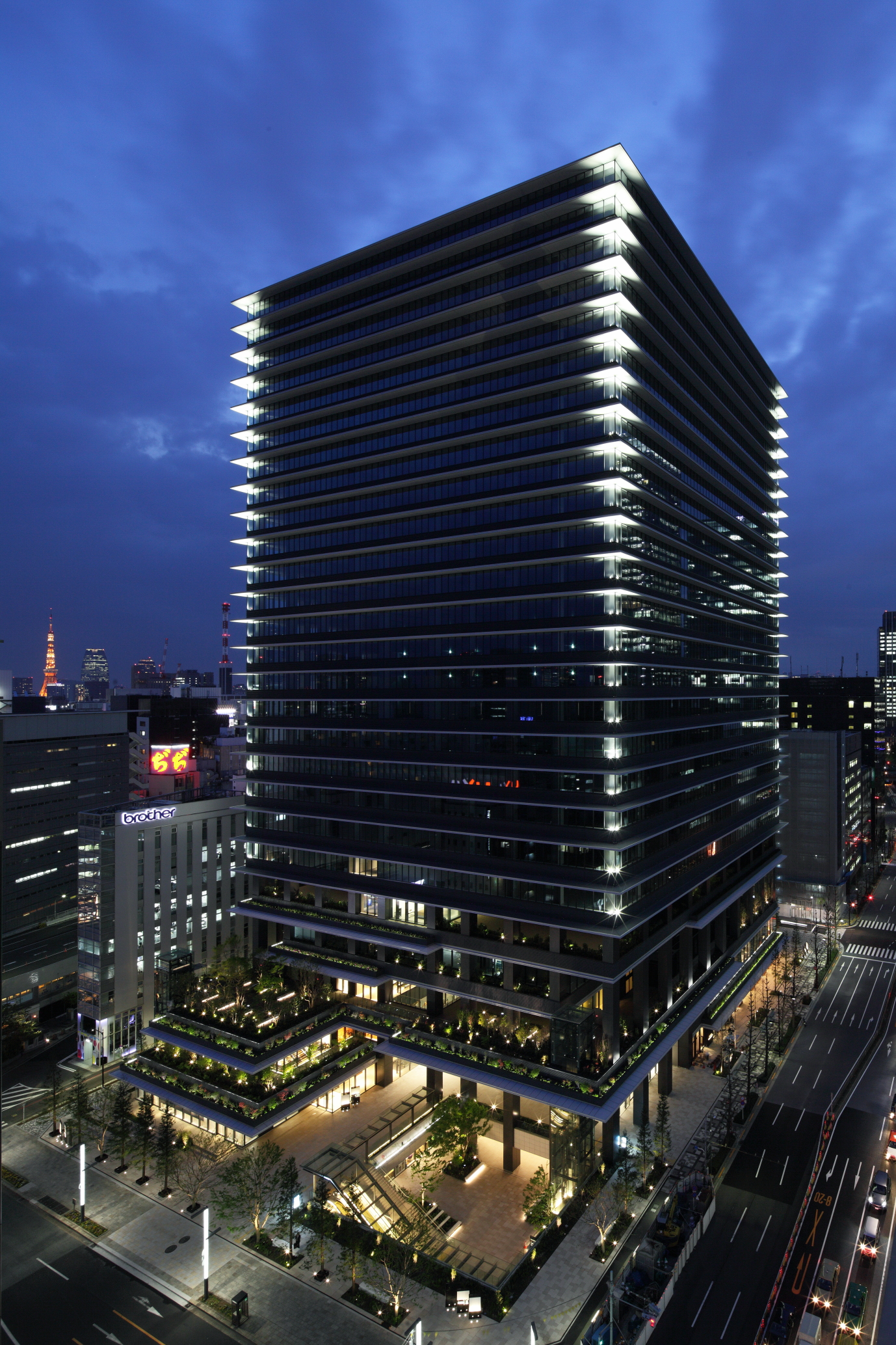 TOKYO SQUARE GARDEN | WORKTECHT LIGHTING DESIGN&CONSULTANT